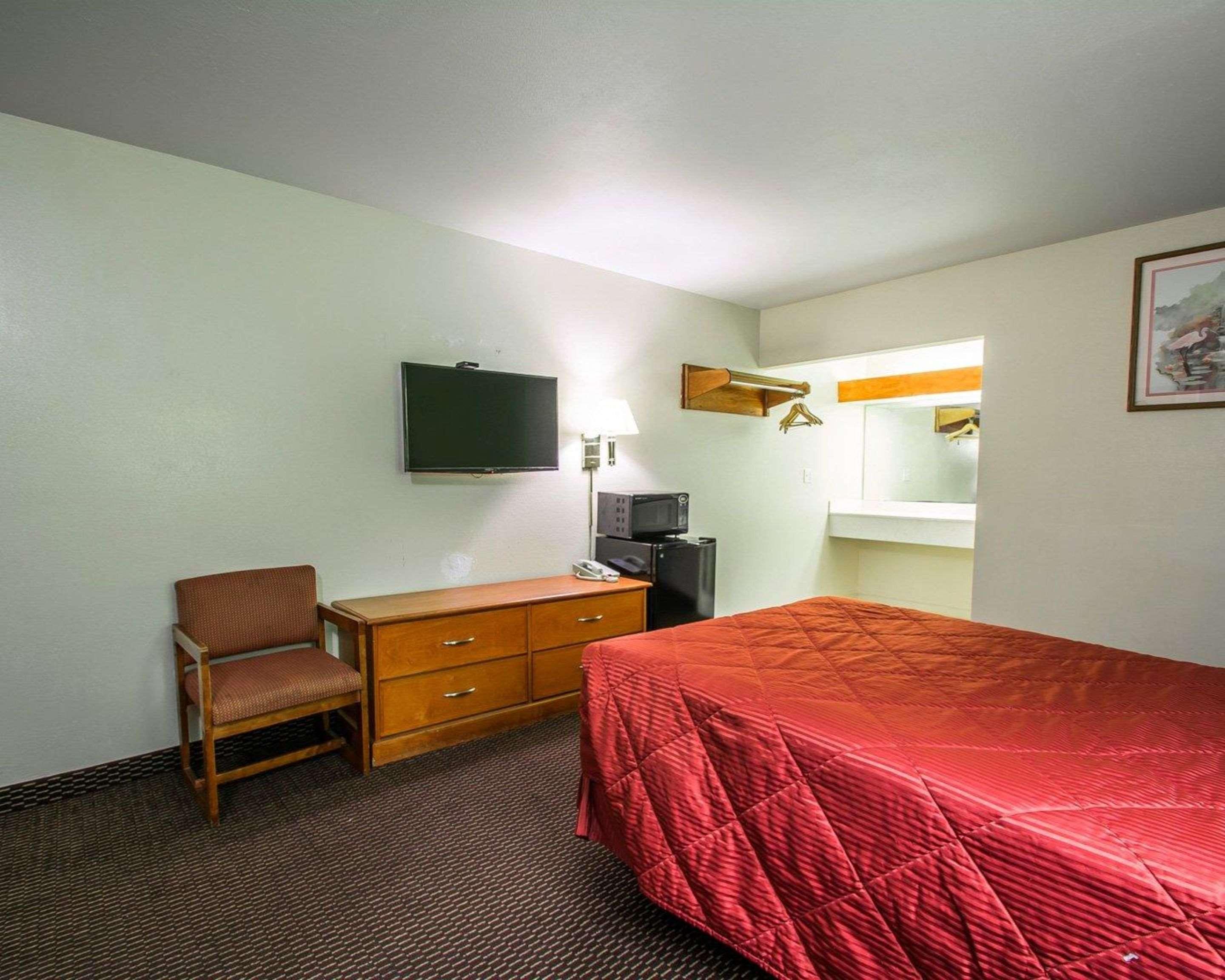 Rodeway Inn Fort Pierce I-95 Ngoại thất bức ảnh