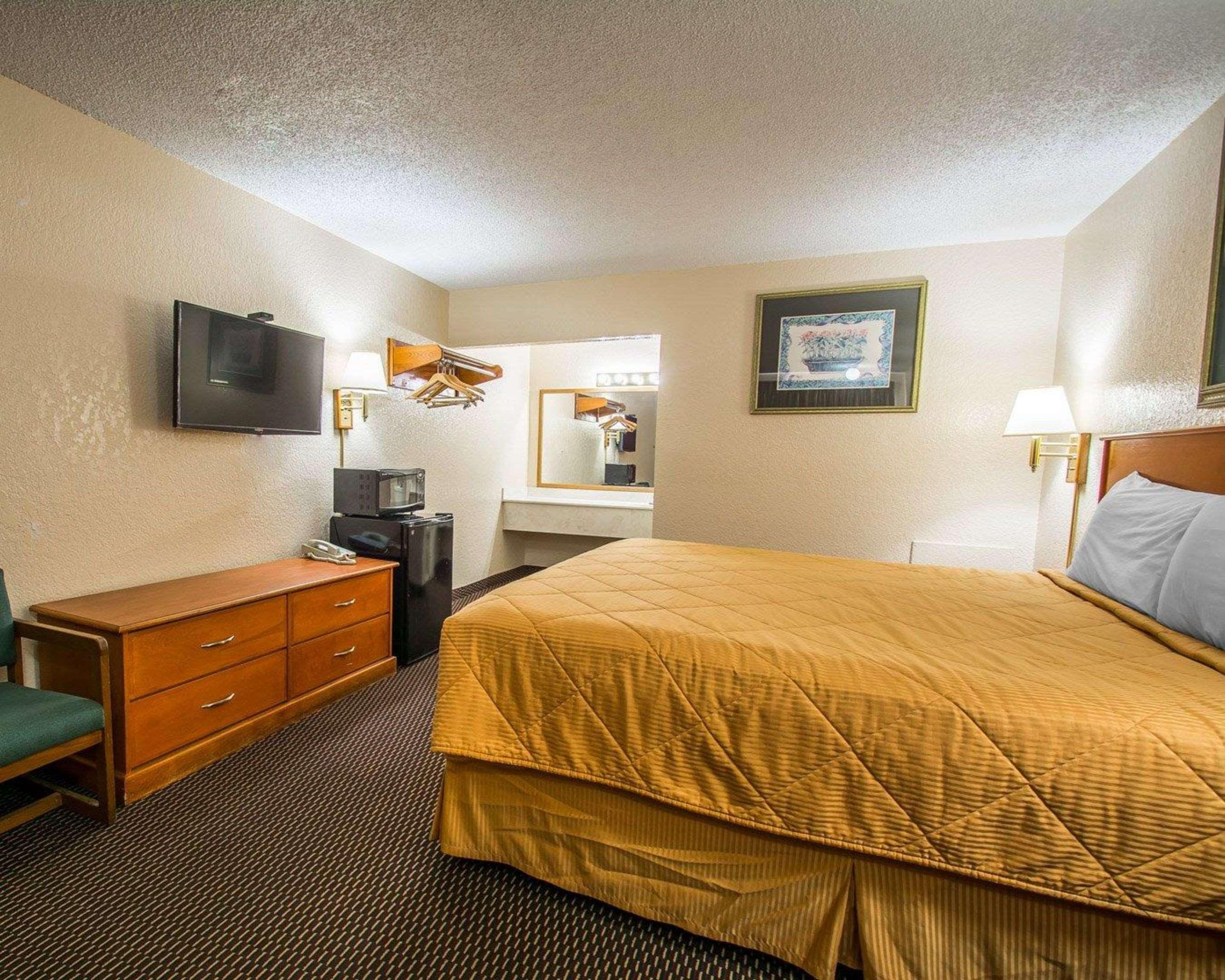 Rodeway Inn Fort Pierce I-95 Ngoại thất bức ảnh