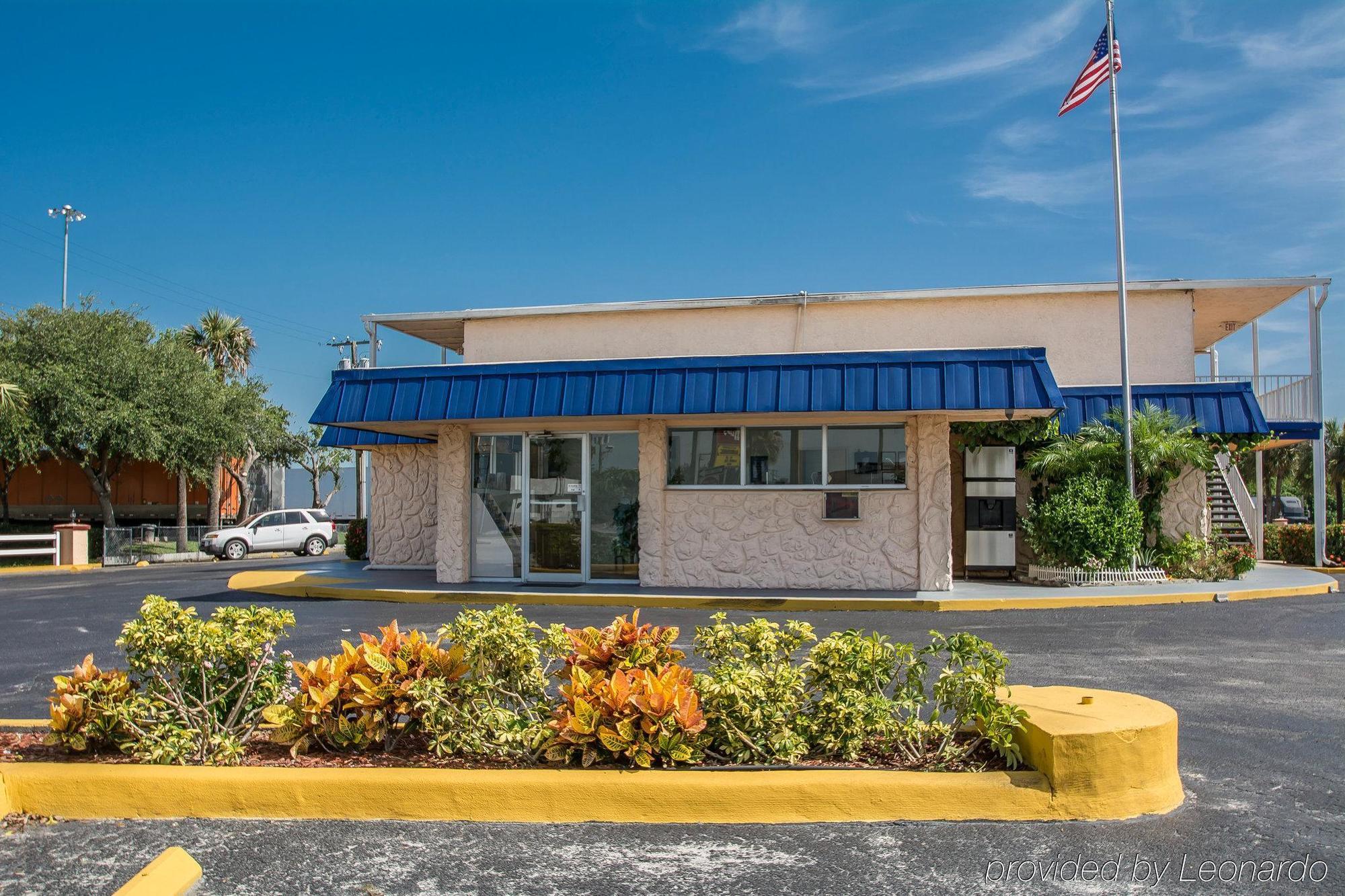 Rodeway Inn Fort Pierce I-95 Ngoại thất bức ảnh
