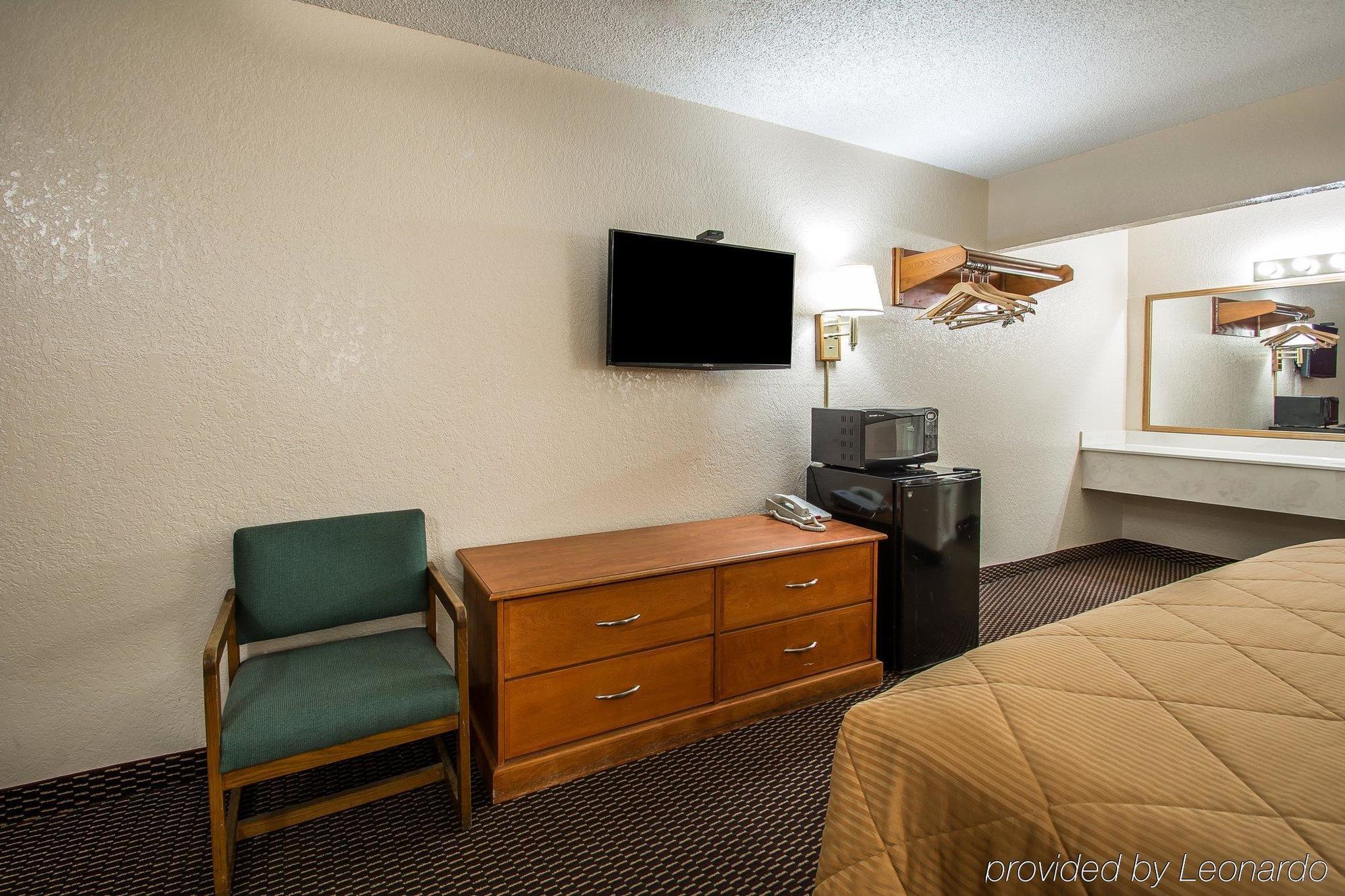 Rodeway Inn Fort Pierce I-95 Ngoại thất bức ảnh